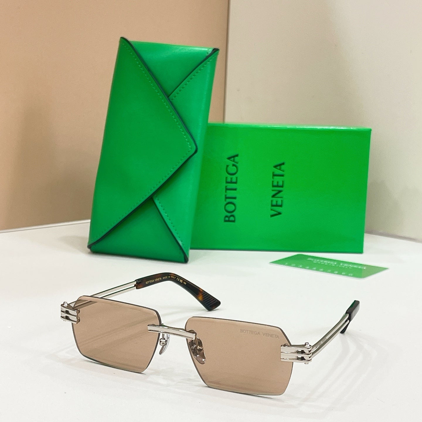 BOTTEGA VENETA Sunglasses-BV2347S